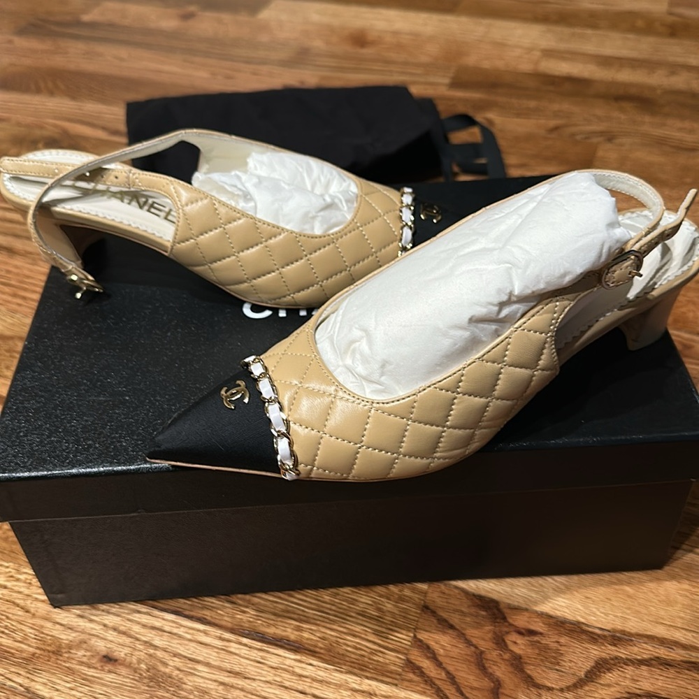 Authentic Chanel Slingbacks Quilted and Grosgrain Size 37 CC Logo - Picture 8 of 9